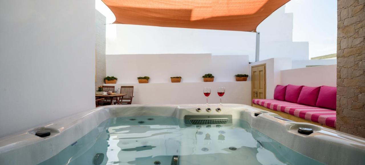 דירות Heart Of Oia - Private House With Jacuzzi מראה חיצוני תמונה